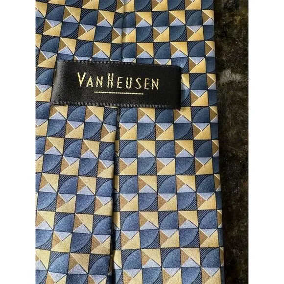 *3/$15 Van Heusen Men's Silk Tie Blue Tan Geometric Stain-Resistant - Picture 4 of 6